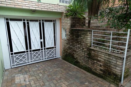 Casa à venda com 200m², 3 quartos e 6 vagasPortão Garagem
