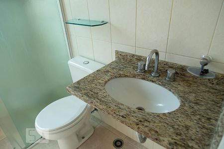 Casa à venda com 200m², 3 quartos e 6 vagasBanheiro