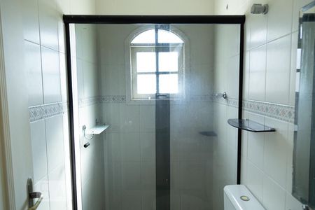 Casa à venda com 200m², 3 quartos e 6 vagasBanheiro - Suite