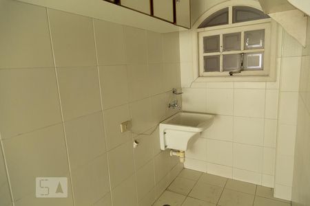 Casa à venda com 200m², 3 quartos e 6 vagasÁrea de Serviço