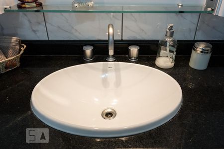 Apartamento à venda com 127m², 3 quartos e 2 vagasBanheiro da suíte 2