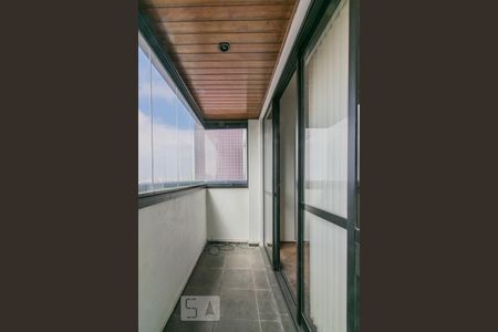 Apartamento à venda com 96m², 3 quartos e 2 vagas Apartamento à venda com 96m², 3 quartos e 2 vagasSacada