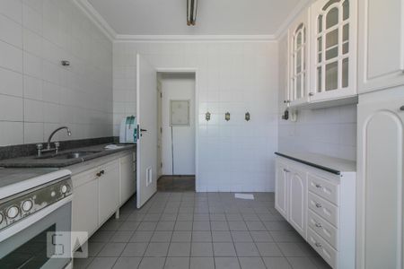 Apartamento à venda com 96m², 3 quartos e 2 vagas Apartamento à venda com 96m², 3 quartos e 2 vagasCozinha