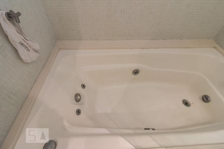Apartamento para alugar com 108m², 2 quartos e 1 vagaBanheiro do Quarto 2 (suite)