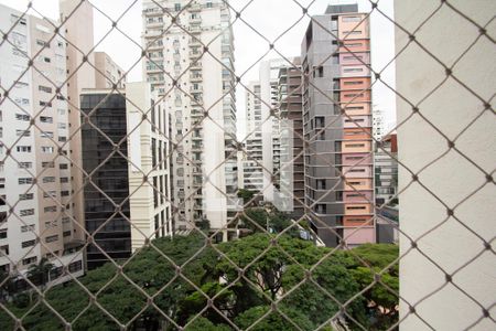 Vista Sala de apartamento para alugar com 2 quartos, 88m² em Vila Nova Conceição, São Paulo