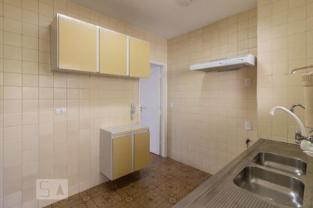 Cozinha de apartamento para alugar com 2 quartos, 100m² em Itaim Bibi, São Paulo