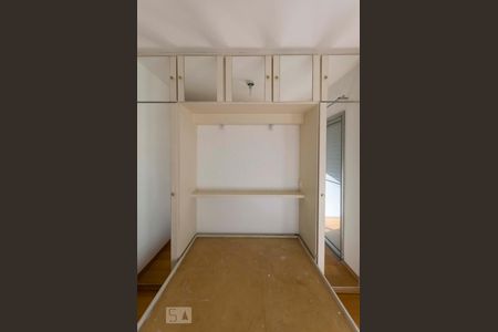Quarto (Armários) de apartamento à venda com 1 quarto, 43m² em Cerqueira César, São Paulo