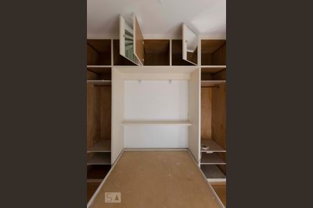 Quarto (Armários) de apartamento à venda com 1 quarto, 43m² em Cerqueira César, São Paulo