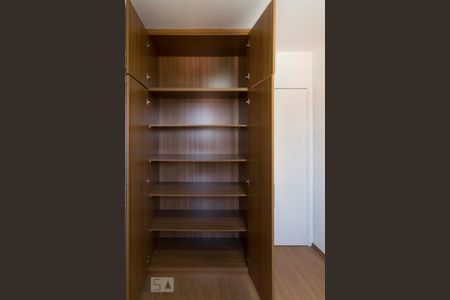 Quarto 1 (Armários) de apartamento para alugar com 3 quartos, 67m² em Saúde, São Paulo