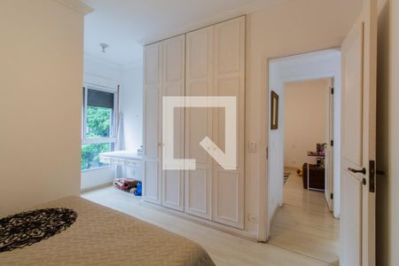 Apartamento à venda com 270m², 4 quartos e 4 vagasQuarto 2 - Suíte