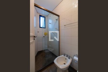 Apartamento à venda com 270m², 4 quartos e 4 vagasBanheiro do Quarto 1