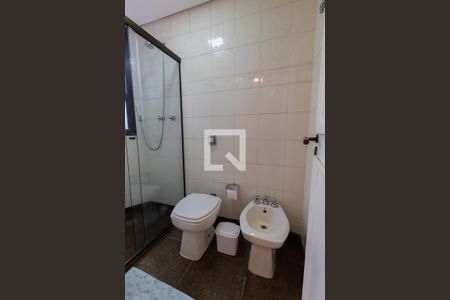 Apartamento à venda com 270m², 4 quartos e 4 vagasBanheiro da Suíte Master