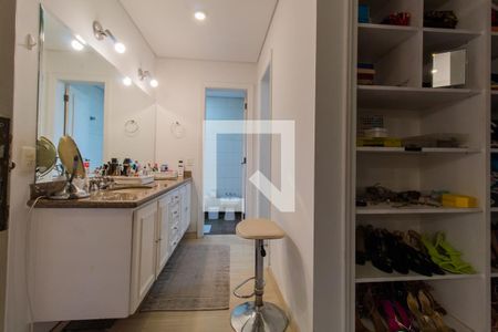 Apartamento à venda com 270m², 4 quartos e 4 vagasCloset