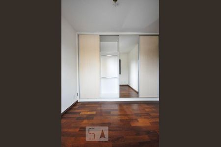 armário do quarto 2 de apartamento à venda com 2 quartos, 60m² em Vila Progredior, São Paulo