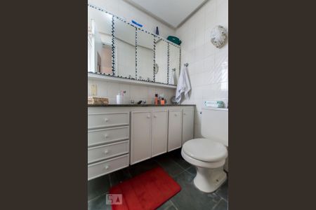 Banheiro da suíte de apartamento à venda com 1 quarto, 45m² em Santa Cecília, São Paulo