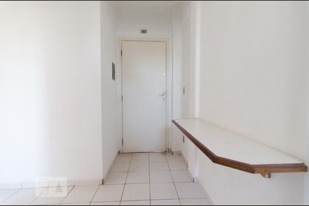 Studio para alugar com 40m², 1 quarto e sem vaga Studio para alugar com 40m², 1 quarto e sem vagaEntrada
