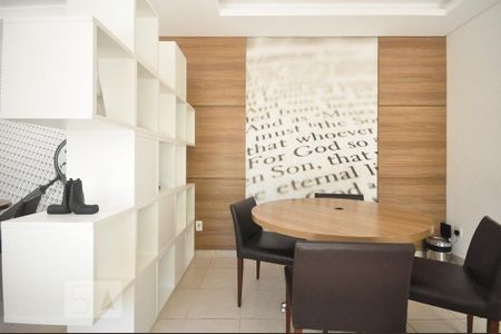 Apartamento para alugar com 60m², 2 quartos e 2 vagassala de reunião