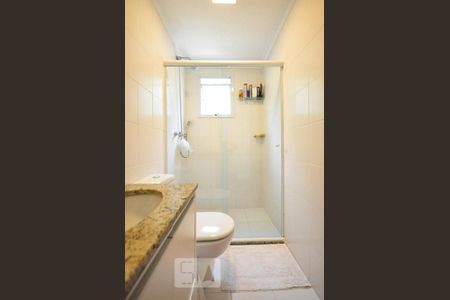 Apartamento para alugar com 60m², 2 quartos e 2 vagasdetalhe do banheiro suíte  