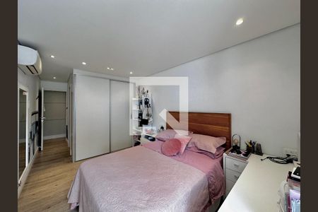 Casa de condomínio à venda com 399m², 4 quartos e 5 vagasSuíte 2