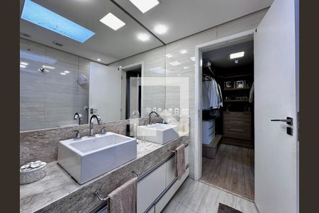 Casa de condomínio à venda com 399m², 4 quartos e 5 vagasBanheiro Suíte 1