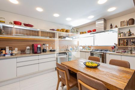 Casa de condomínio à venda com 399m², 4 quartos e 5 vagasCozinha