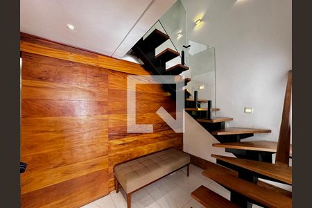 Casa de condomínio à venda com 399m², 4 quartos e 5 vagasEntrada Casa