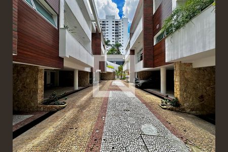 Casa de condomínio à venda com 399m², 4 quartos e 5 vagasÁrea comum