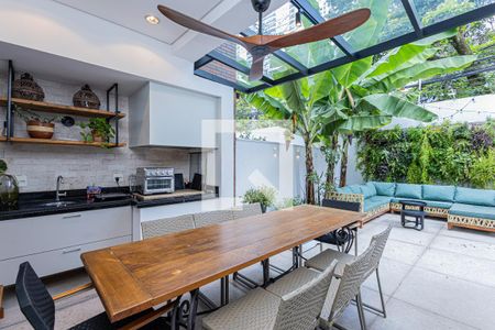 Casa de condomínio à venda com 399m², 4 quartos e 5 vagasVaranda