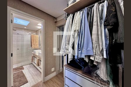 Casa de condomínio à venda com 399m², 4 quartos e 5 vagasCloset Suíte 1