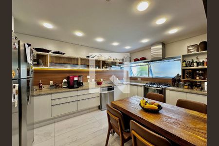 Casa de condomínio à venda com 399m², 4 quartos e 5 vagasCozinha