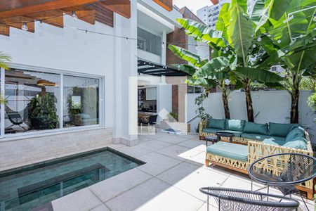 Casa de condomínio à venda com 399m², 4 quartos e 5 vagasVaranda