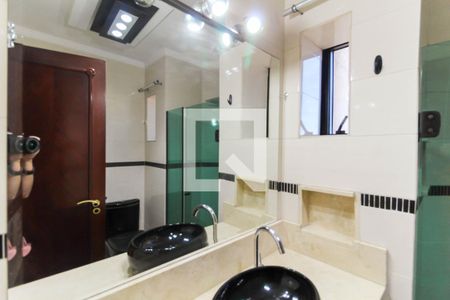 Apartamento à venda com 490m², 4 quartos e 3 vagas Apartamento à venda com 490m², 4 quartos e 3 vagasBanheiro Social