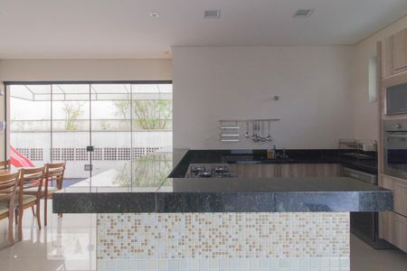 Apartamento à venda com 490m², 4 quartos e 3 vagas Apartamento à venda com 490m², 4 quartos e 3 vagasEspaço Gourmet