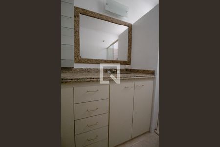 Apartamento para alugar com 108m², 3 quartos e 1 vaga Apartamento para alugar com 108m², 3 quartos e 1 vagaBanheiro