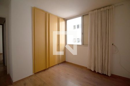Apartamento para alugar com 108m², 3 quartos e 1 vaga Apartamento para alugar com 108m², 3 quartos e 1 vagaQuarto 2