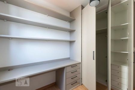 Quarto 1 (Armários) de apartamento para alugar com 2 quartos, 60m² em São Judas, São Paulo