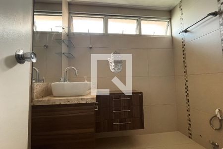 Apartamento à venda com 95m², 3 quartos e sem vagaBanheiro