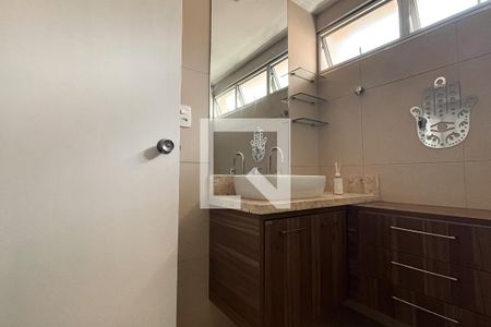 Apartamento à venda com 95m², 3 quartos e sem vagaBanheiro