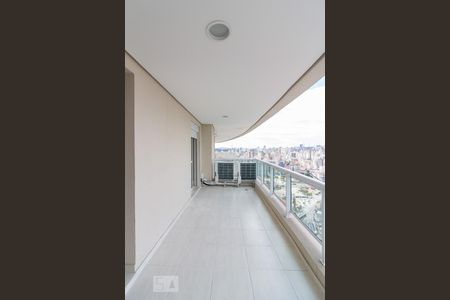 Apartamento à venda com 141m², 2 quartos e 2 vagas Apartamento à venda com 141m², 2 quartos e 2 vagasVaranda