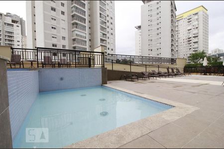 Apartamento para alugar com 70m², 2 quartos e 2 vagasPiscina