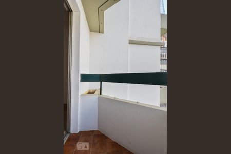 Apartamento para alugar com 70m², 2 quartos e 1 vagaVaranda
