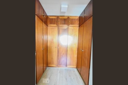 Apartamento para alugar com 70m², 2 quartos e 1 vagaQuarto 02