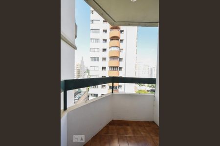 Apartamento para alugar com 70m², 2 quartos e 1 vagaVaranda