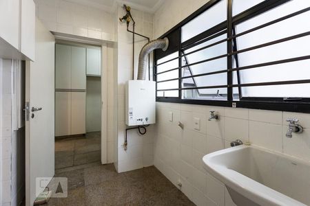Apartamento para alugar com 167m², 4 quartos e 2 vagas Apartamento para alugar com 167m², 4 quartos e 2 vagasÁrea de serviço