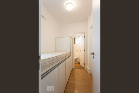 Apartamento para alugar com 167m², 4 quartos e 2 vagas Apartamento para alugar com 167m², 4 quartos e 2 vagasQuarto de serviço