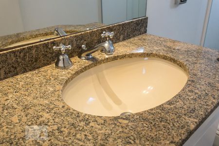 Apartamento para alugar com 167m², 4 quartos e 2 vagas Apartamento para alugar com 167m², 4 quartos e 2 vagasBanheiro da suíte 2