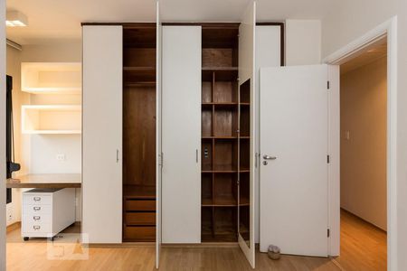 Apartamento para alugar com 167m², 4 quartos e 2 vagas Apartamento para alugar com 167m², 4 quartos e 2 vagasSuíte 2