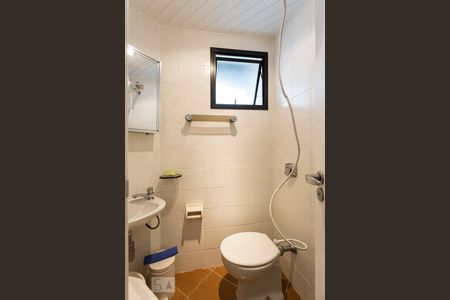 Apartamento para alugar com 167m², 4 quartos e 2 vagas Apartamento para alugar com 167m², 4 quartos e 2 vagasBanheiro de serviço