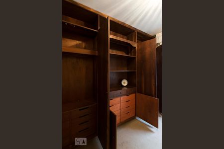 Apartamento à venda com 76m², 2 quartos e 1 vagaQuarto 1 (Armários)