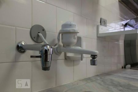 Apartamento à venda com 76m², 2 quartos e 1 vagaCozinha (Torneira)